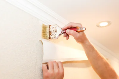 Pose de papier peint au Tallud — revêtements muraux et toiles de verre